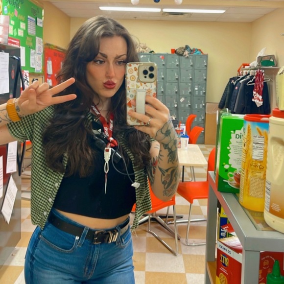 Meet your Posher, Janessa - Picture 1 of 1